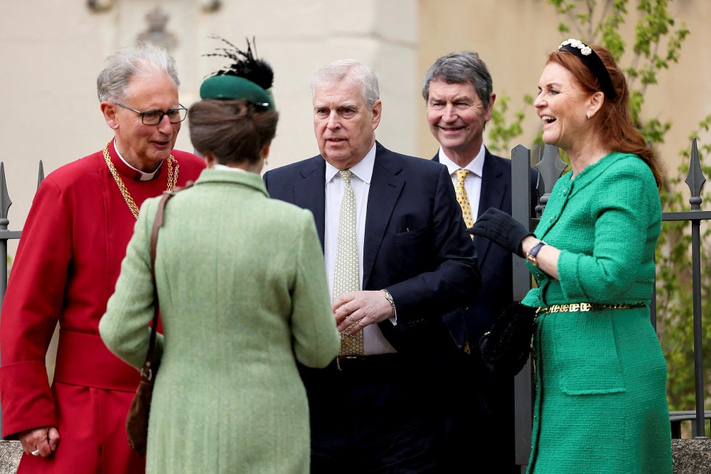 Sarah Ferguson fordert die Fans auf, „Licht und Lachen zu teilen“, nachdem sie den Ostergottesdienst der königlichen Familie besucht hat