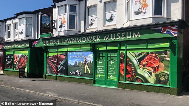 Das British Lawnmower Museum in Southport beherbergt Hunderte von Rasenmähern, darunter einen von König Charles und Prinzessin Diana