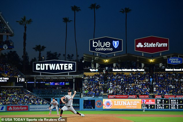Der Sicherheitsdienst der Dodgers drohte angeblich damit, den Ball, der einen Wert von 100.000 US-Dollar hat, nicht zu authentifizieren