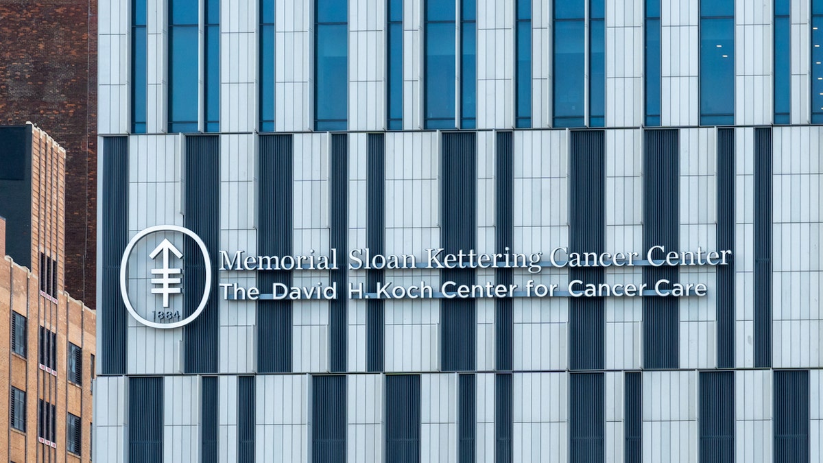 Memorial Sloan Kettering Cancer Center – David H. Koch Center auf dem Gebäude in New York City, New York, USA