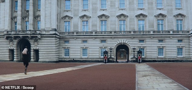 Der Film zeigt Sam McAllister (gespielt von Billie Piper), der zum Buckingham Palace geht, um das Interview mit seiner Sekretärin zu besprechen