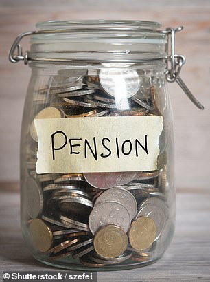 US pensioners receive the equivalent of around £2,880 a month if they have made 35 years of contributions