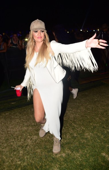 Khloe Kardashian besucht das Coachella Valley Music & Arts Festival
