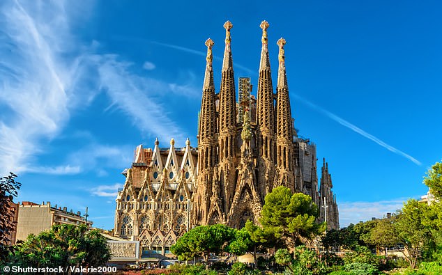 Ein Spaziergang durch die Straßen Barcelonas bietet Besuchern ein Erlebnis, das Kunst, Geschichte und Gastronomie vereint.  Im Bild: La Sagrada Familia