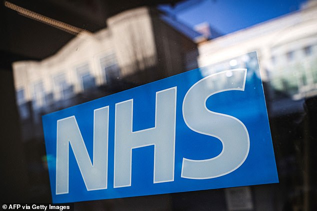 Quellen teilten der Mail mit, dass der NHS England angesichts des Berichts von Dr. Hilary Cass einen viel härteren Ansatz gegenüber Ärzten verfolgen würde, die Versuche, Beweise zu sammeln, vereitelt hatten (Stockbild)