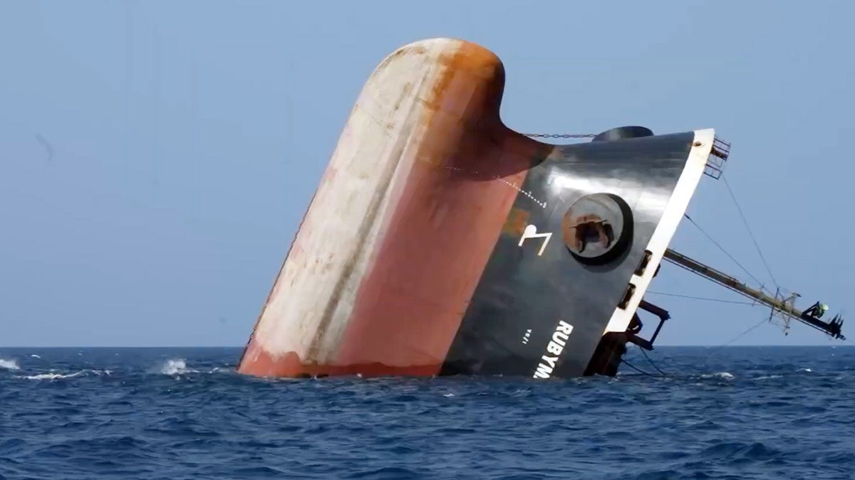 Britisches Frachtschiff im Roten Meer gesunken