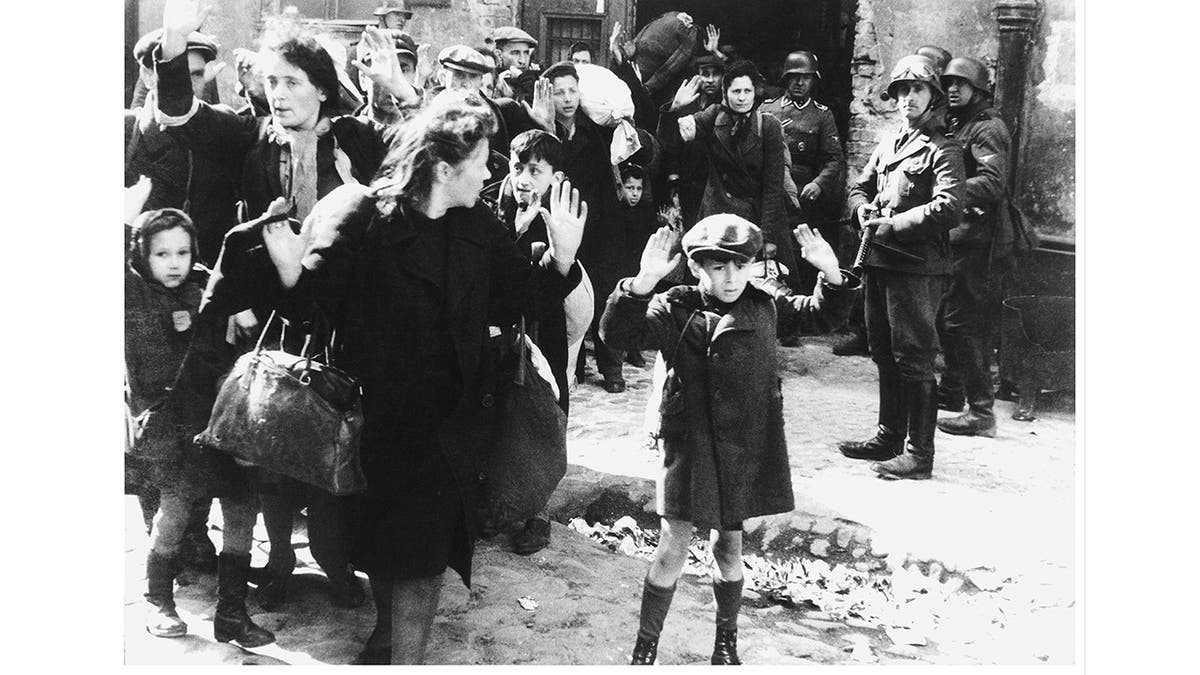 Junge im Warschauer Ghetto