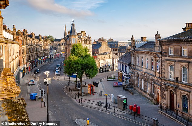 Stirling in Schottland ist eine überraschende Aufnahme in die Top Ten, mit einem niedrigen Durchschnittseinkommen, was bedeutet, dass Mieter durchschnittlich 37,8 % ihres Lohns für Mietzahlungen ausgeben