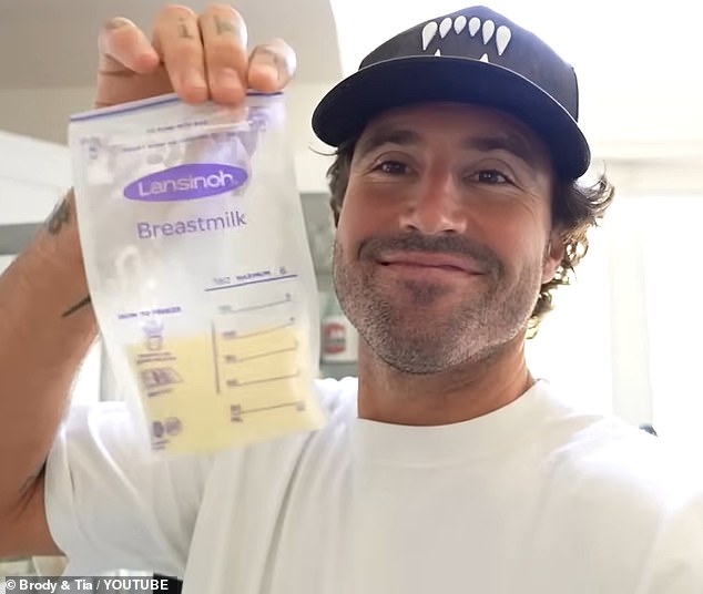 Brody Jenner gab letztes Jahr auch zu, dass er in seinem Morgenkaffee einen Teil der Muttermilch seiner Verlobten verwendet hatte, nachdem ihm die Mandelmilch ausgegangen war