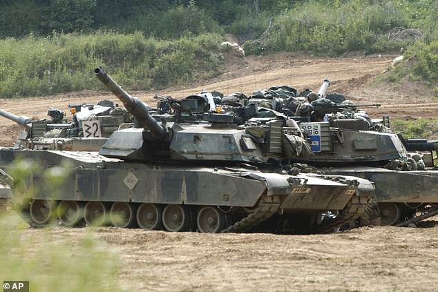 US-Panzer in der Nähe der entmilitarisierten Zone zwischen Korea, von der viele befürchten, dass sie eine große nukleare Konfrontation auslösen könnte