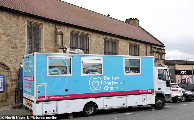 Der Dentaid-Lastwagen blieb mit Hilfe von 50 Freiwilligen fünf Tage in Newcastle, die längste Zeit, die er jemals an einem Ort verbracht hat