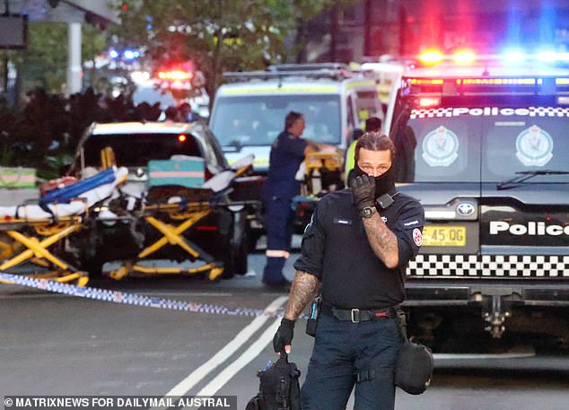 Die Polizei ist zahlreich vor Ort und die australische Bundespolizei steht derzeit in Kontakt mit der Polizei von New South Wales