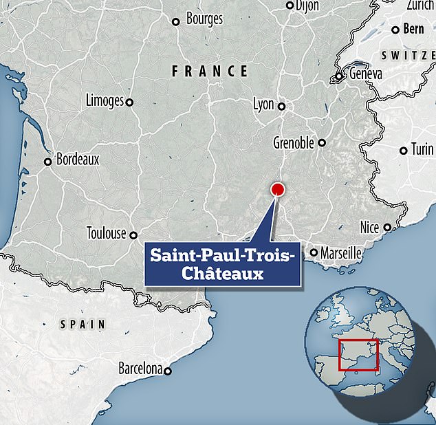 Die Leichen von drei Frauen wurden in einer neolithischen Siedlung im heutigen Saint-Paul-Trois-Châteaux, Frankreich, gefunden
