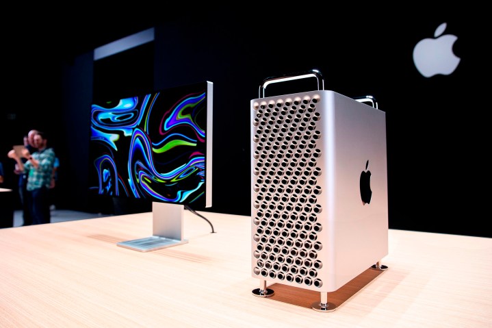 Apples neuer Mac Pro wird im Ausstellungsraum während der Worldwide Developer Conference (WWDC) von Apple ausgestellt.