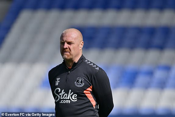 LIVERPOOL, ENGLAND - APRIL 11: (EXCLUSIVE COVERAGE) Sean Dyche during the Everton training session at Goodison Park on April, 11, 2024 in Liverpool, England.  (Photo by Tony McArdle/Everton FC via Getty Images)