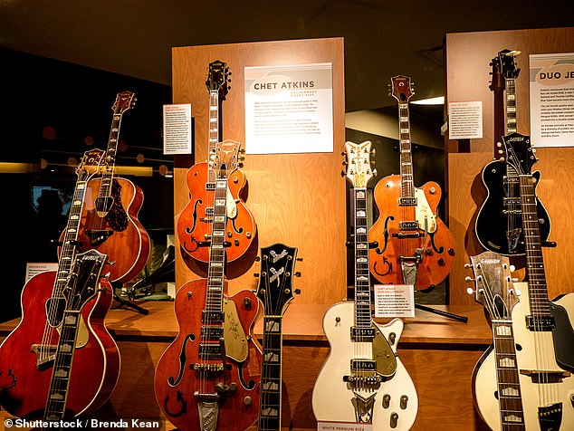 Bemerkenswert: Gitarren ausgestellt in der Country Music Hall of Fame