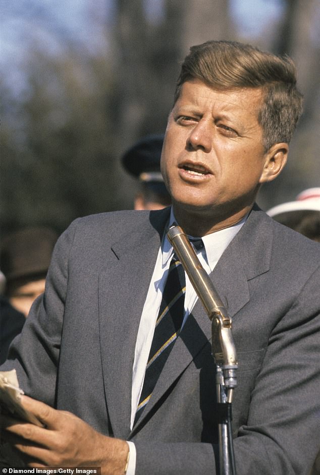 Auch der frühere US-Präsident John F. Kennedy (im Bild) und sein Sohn waren Personen, von denen Bushnell glaubte, dass sie noch am Leben seien