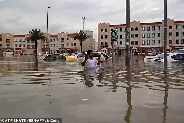 Am Dienstag wurde ein Großteil von Dubai (im Bild) von der schlimmsten Überschwemmung aller Zeiten überschwemmt