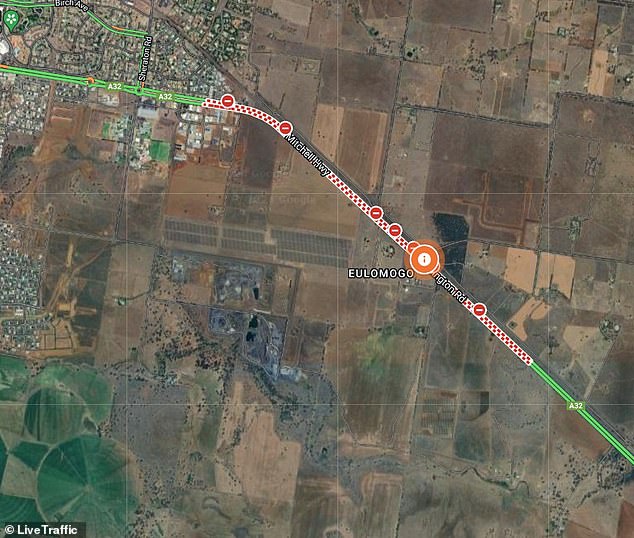 Der Verkehr ist auf beiden Seiten der Unfallstelle in der Nähe von Dubbo im zentralen Westen von New South Wales blockiert