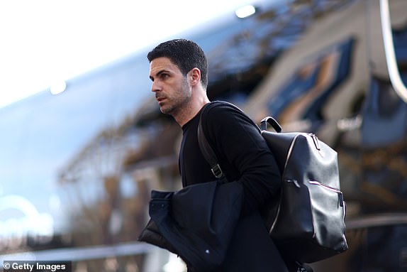 WOLVERHAMPTON, ENGLAND - APRIL 20: Mikel Arteta, Manager of Arsenal, arrives at the stadium prior to  the Premier League match between Wolverhampton Wanderers and Arsenal FC at Molineux on April 20, 2024 in Wolverhampton, England. (Photo by Naomi Baker/Getty Images)