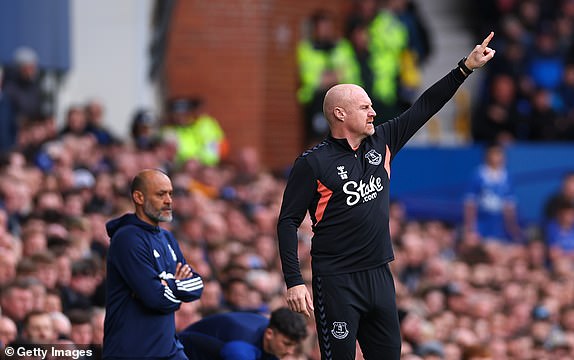 LIVERPOOL, ENGLAND - APRIL 21: Sean Dyche the head coach / manager of Everton during the Premier League match between Everton FC and Nottingham Forest at Goodison Park on April 21, 2024 in Liverpool, England.(Photo by Robbie Jay Barratt - AMA/Getty Images)