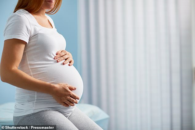 Viele Frauen, die zuvor mit Unfruchtbarkeit zu kämpfen hatten, geben an, während der Anwendung der Wunderimpfungen zur Gewichtsreduktion unerwartet schwanger geworden zu sein
