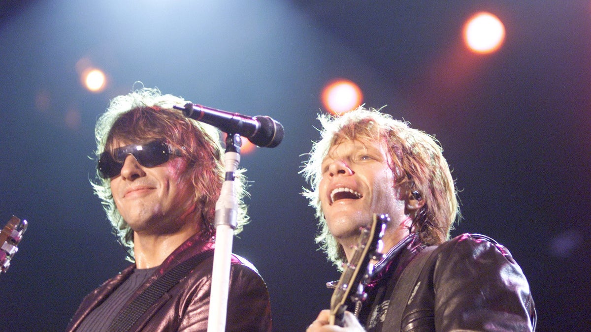 Jon Bon Jovi und Richie Sambora auf der Bühne
