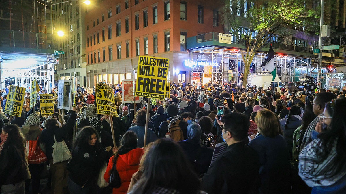 Massenprotest der NYU