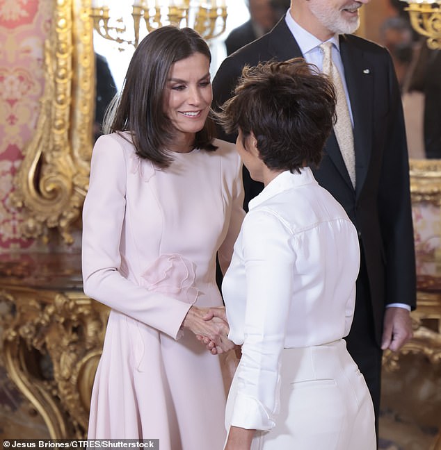 Königin Letizia begrüßte Sonsoles Onega beim Cervantes-Preis für spanische und iberoamerikanische Literatur