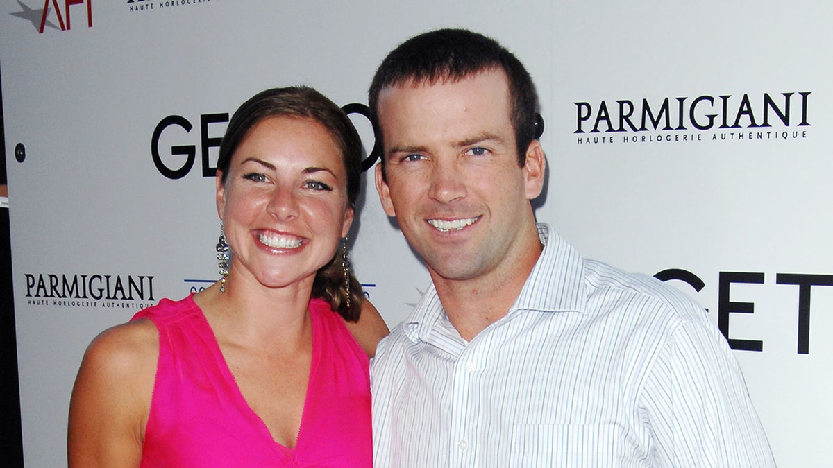 Lucas Black mit seiner Frau im Jahr 2010