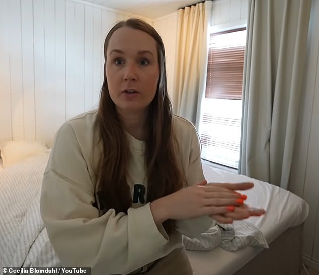 Cecilia zeigte ihren Followern, wie man die skandinavische Schlafmethode perfektioniert