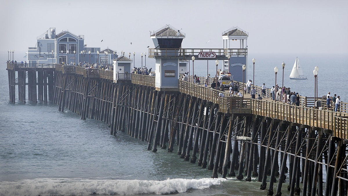 Der Oceanside Pier im Jahr 2004