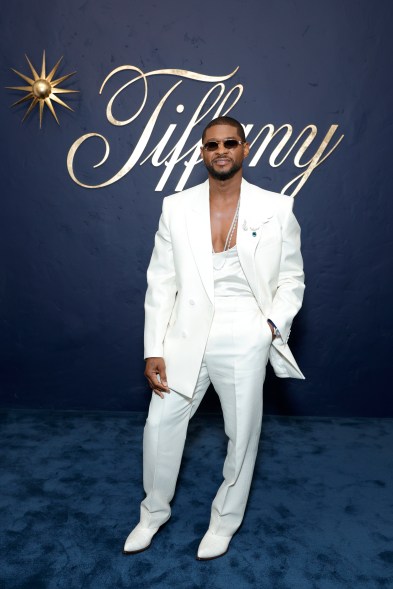 Usher nimmt an der Tiffany & Co.-Feier zur Einführung von Blue Book 2024: Tiffany Céleste im Beverly Estate am 25. April 2024 in Beverly Hills, Kalifornien, teil.