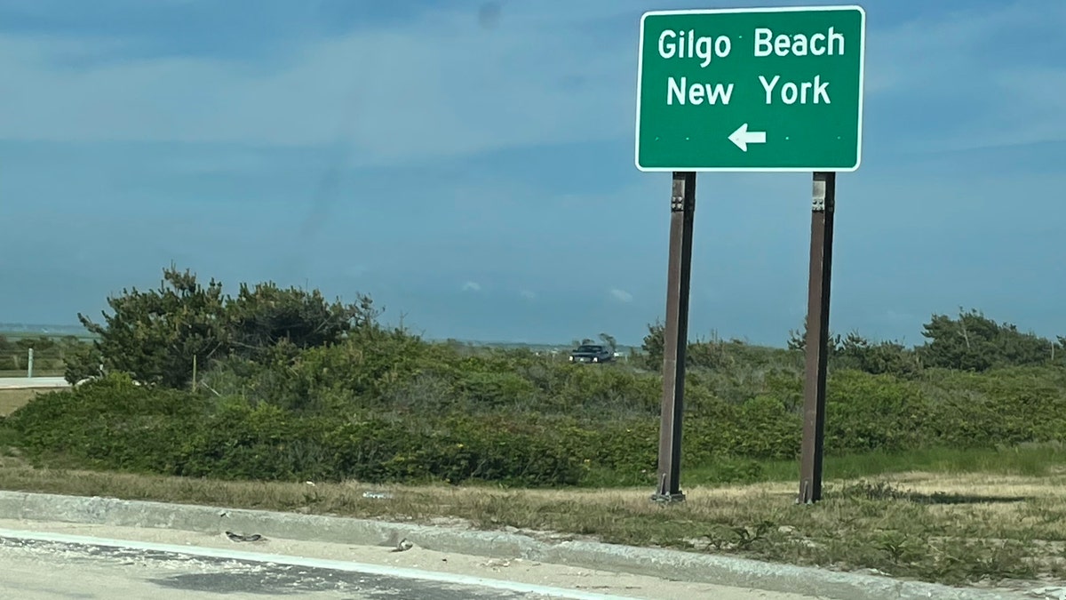 Gilgo Beach-Schild am Ocean Parkway NY