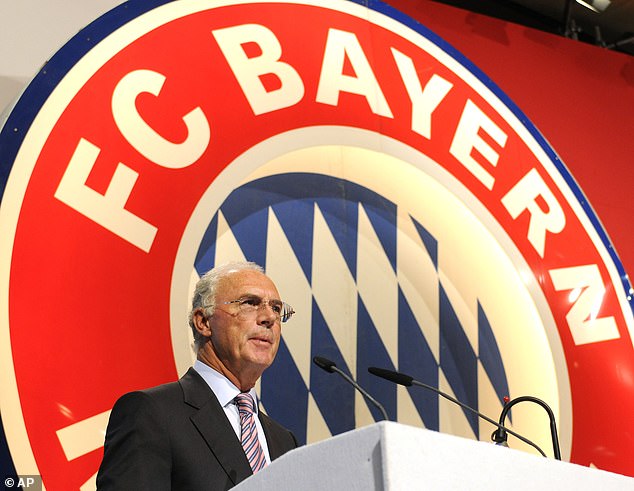Die Bayern werden vor ihrem Stadion eine Statue der Vereinslegende Franz Beckenbauer errichten