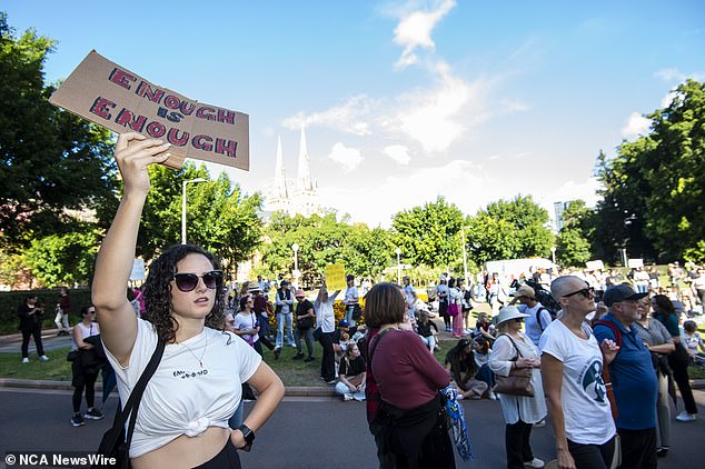 Tausende nahmen am Samstag am No More-Marsch im Belmore Park in Sydney teil (Bild)