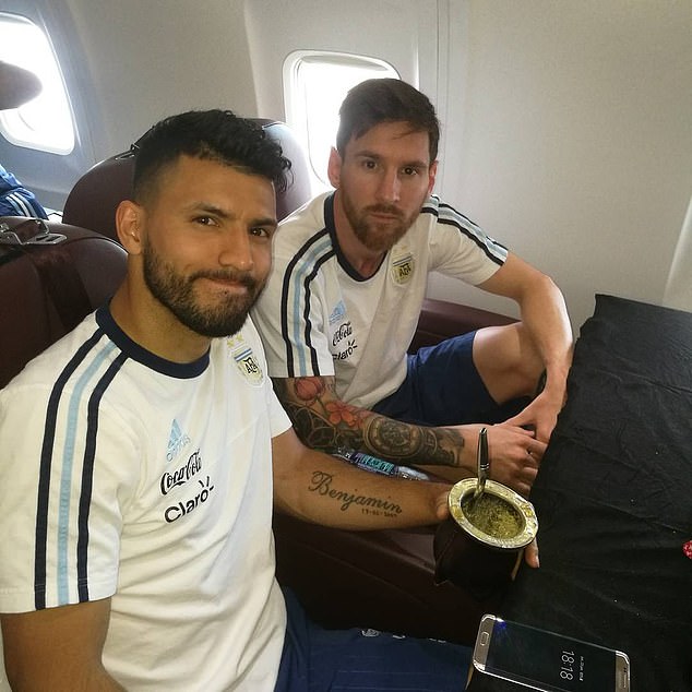 Der Tee, den auch der abgebildete Sergio Agüero trank, ist nach den Worten der argentinischen Tourismusbehörde zum „besten Freund des Fußballers“ geworden