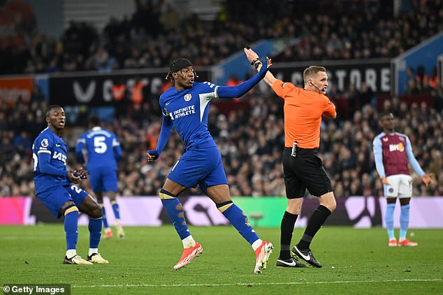 Maduekes Tor brachte Chelsea nach einer 0:2-Niederlage gegen Aston Villa wieder ins Spiel
