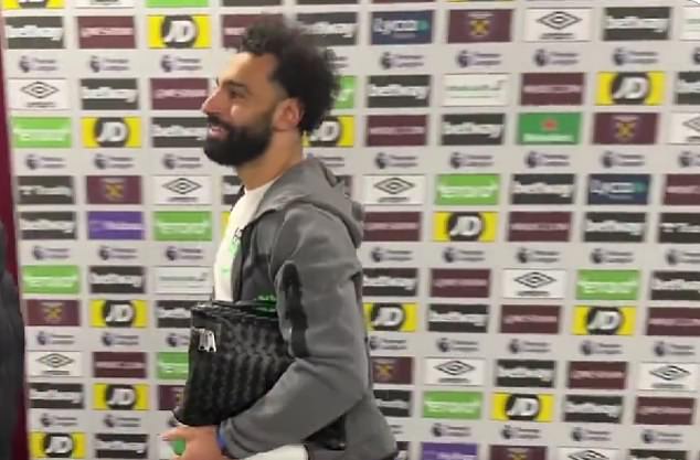 „Wenn ich spreche, wird es Feuer geben“, sagte Salah den Reportern nach dem Spiel in einer besorgniserregenden Reaktion
