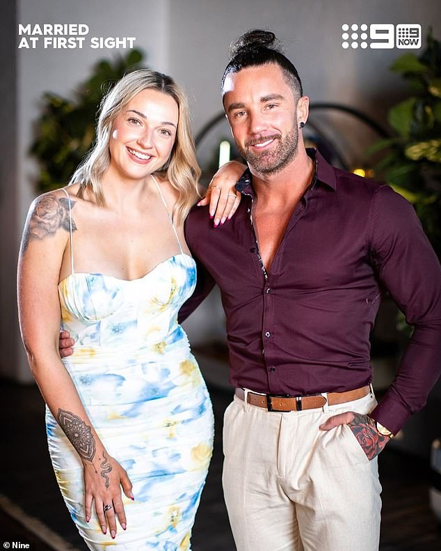 Das glückliche Paar erzählte Daily Mail Australia am Montag, dass sie ihre Beziehung auf die nächste Ebene gebracht hätten, nachdem Tori von Melbourne an die Goldküste gezogen sei, um mit Jack zusammen zu sein