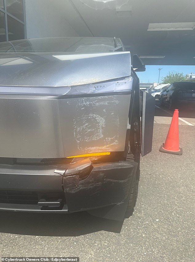 Der Cybertruck-Besitzer veröffentlichte Fotos vom Schaden am Auto nach dem Unfall.  Hier ist eine kaputte Stoßstangenabdeckung zu sehen