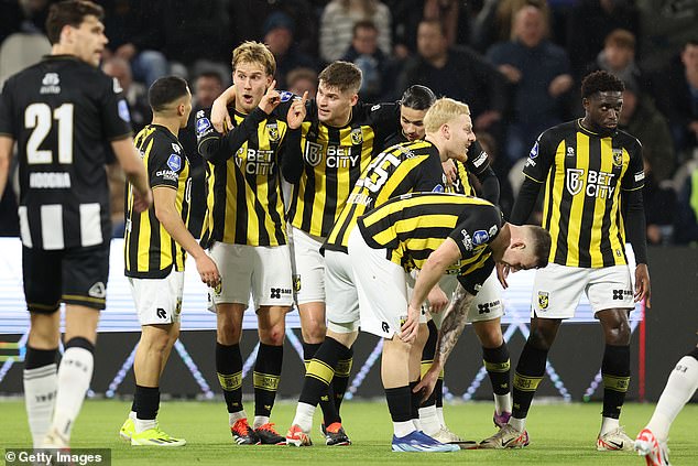 Der niederländische Verein Vitesse erhielt am Freitag aufgrund von Lizenzproblemen einen Abzug von 18 Punkten