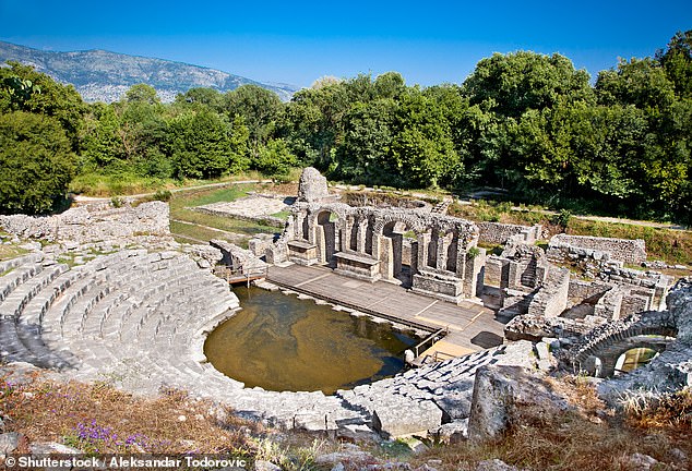 Butrint ist ein Ort, an dem antike griechische Überreste durch römische Bögen, byzantinische Mosaike und die Überreste venezianischer Lagunen hervorlugen, sagt Bettany.  Im Bild: Die Überreste von Butrints Theater