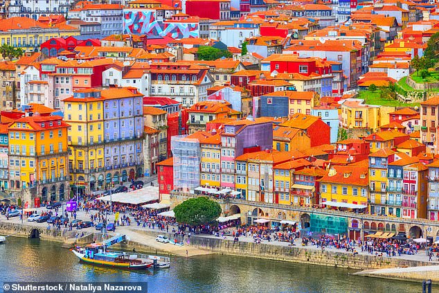 Porto besticht durch seine malerische Altstadt – und lässt sich hervorragend zu Fuß erkunden