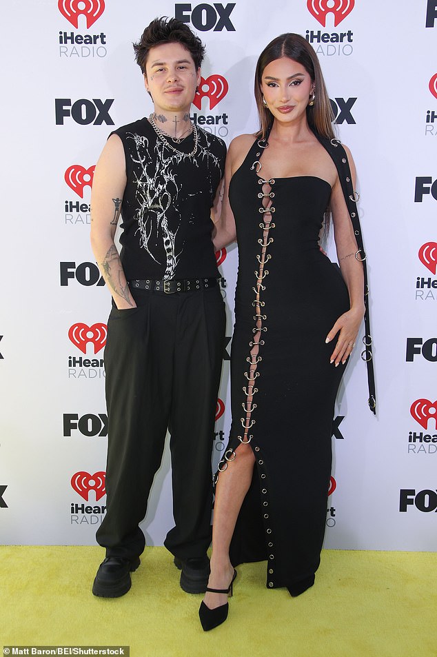 Francesca Farago und ihr Transgender-Verlobter Jesse Sullivan nahmen am Montag an den iHeartRadio Awards in Los Angeles teil