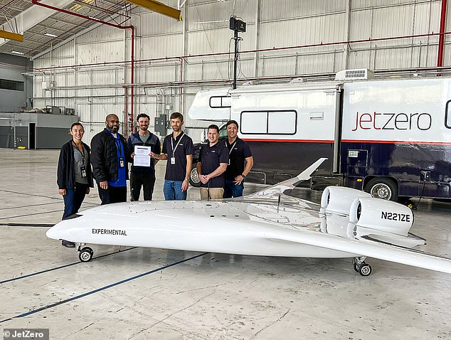 JetZero erhielt die Genehmigung der FAA, mit dem Testflug seines Pathfinder-Prototyps zu beginnen, der viel kleiner ist als das, was für das Verkehrsflugzeug geplant ist