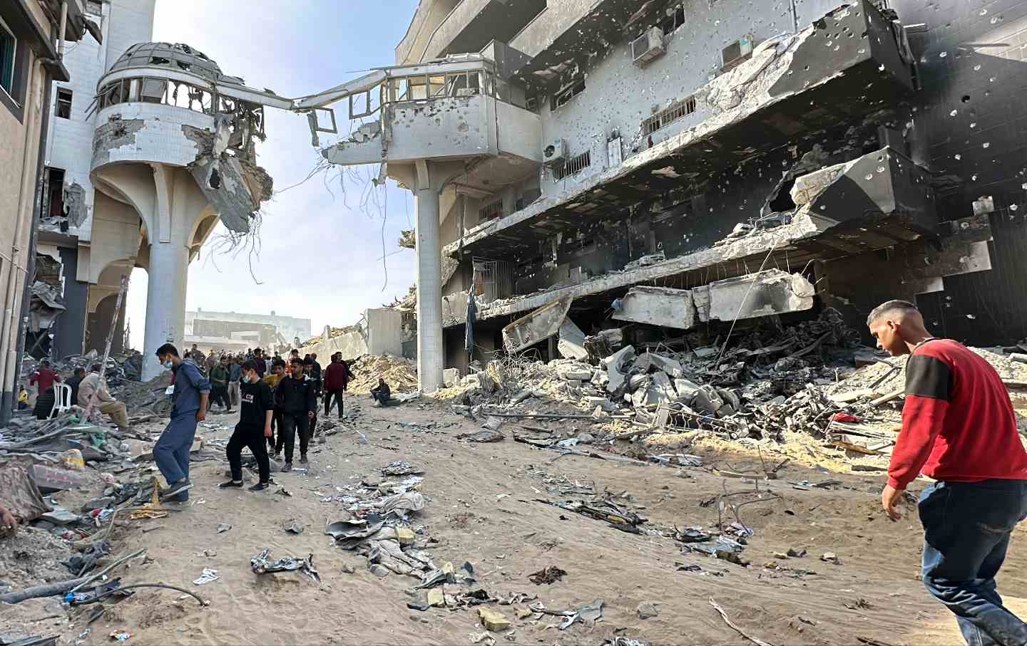Die Überreste des medizinischen Komplexes Al-Shifa am 1. April 2024.