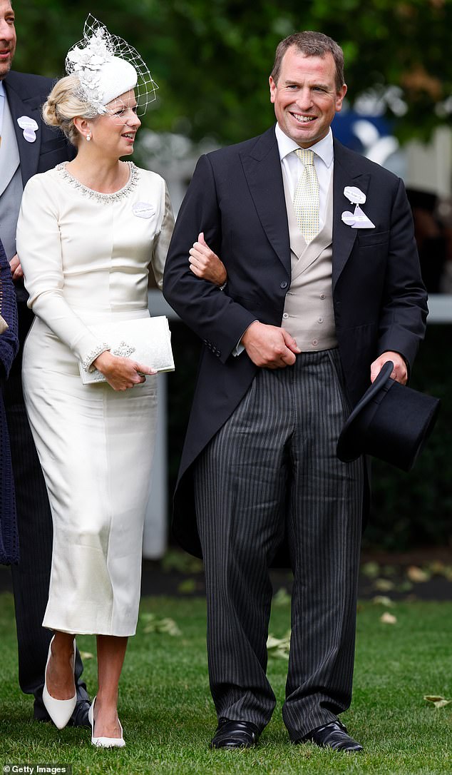 Der Sohn von Prinzessin Anne, 46, begann nach seiner Scheidung von Autumn Kelly, 45, im Jahr 2021 mit seinem alten Freund auszugehen