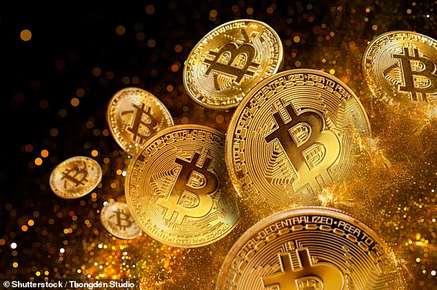 Um das Angebot an neuen Bitcoins zu kontrollieren, erfolgt die Halbierung, wenn 210.000 Blöcke geschürft wurden, wobei die Belohnung für erfolgreiches Schürfen um 50 Prozent reduziert wird