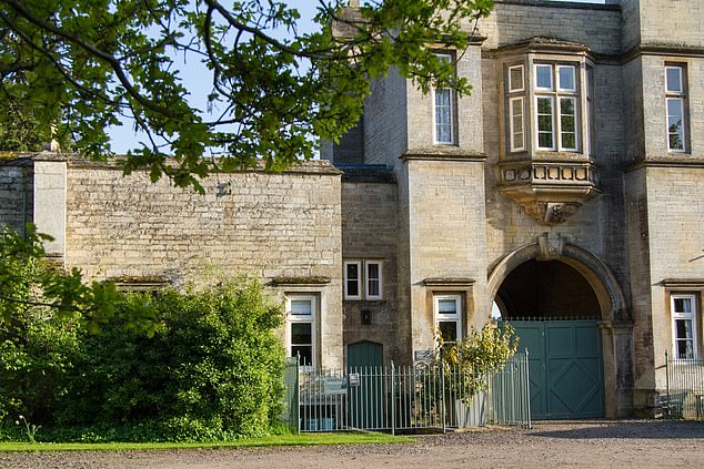 Genießen Sie privaten Zugang zum Easton Estate und den Walled Gardens, indem Sie in der Gatehouse Lodge übernachten